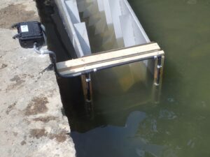 figure 5 : L’antenne 2 installée en entrée de la passe.