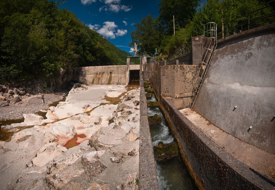Le barrage de Sous Roche sur la Valserine.