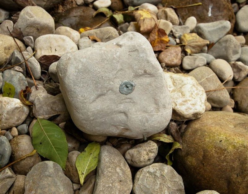 dépôt des particules marquées en milieu naturel.